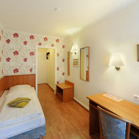 Fair Diana בית הארחה