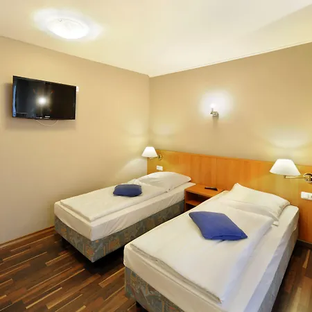 戴安娜菲儿别墅酒店 3*